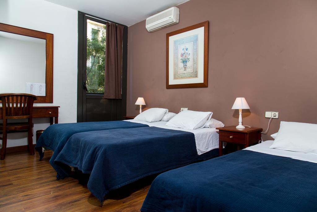 Hostal Lk Barcelona Exterior photo
